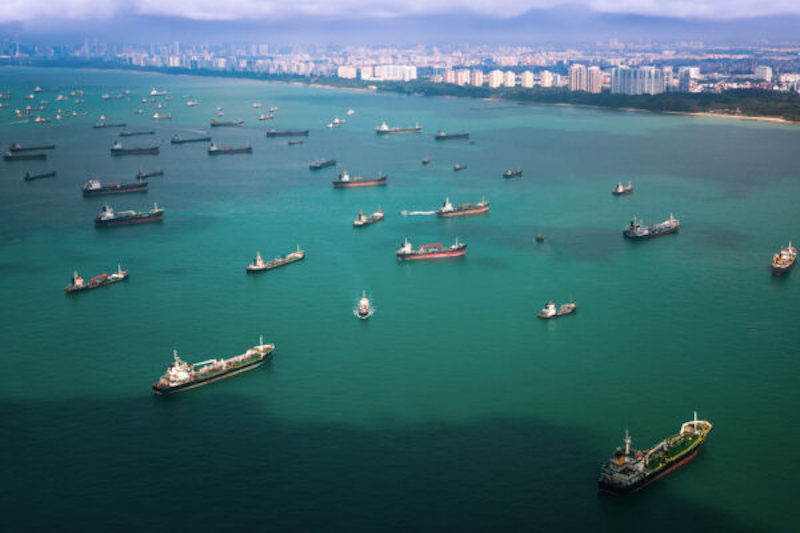Vessels_berthing_at_Singapore-600x400-1.jpg