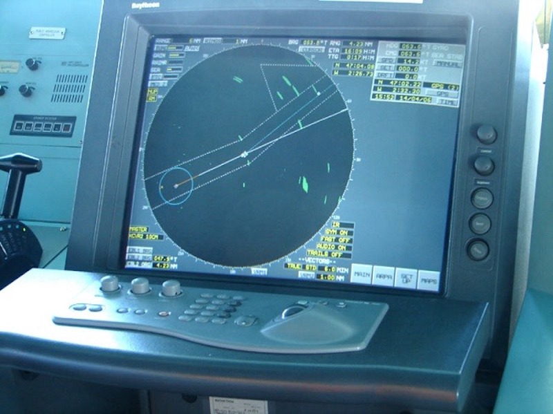 navigation-system-ecdis-bridge.jpg