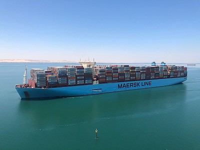 Maersk vessels live feed meteorologists around the globe with weather data