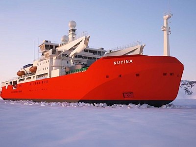 Australia's Antarctic Research Vessel Can't Reach its Own Fuel Pier 