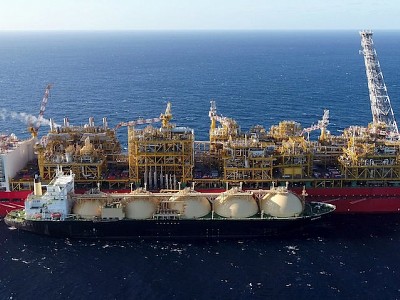 Shell’s Prelude gas ship hit by safety, crewing  and industrial problems 